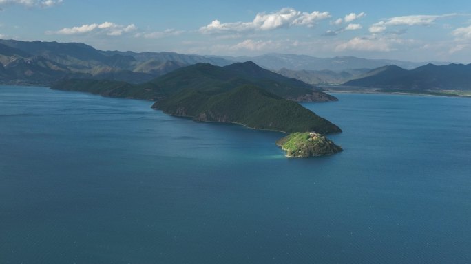 航拍泸沽湖女神湾