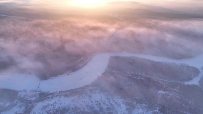 冻雾迷漫的林海雪原阳光冰河