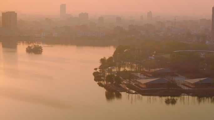 航拍周口淮阳龙湖日落风光