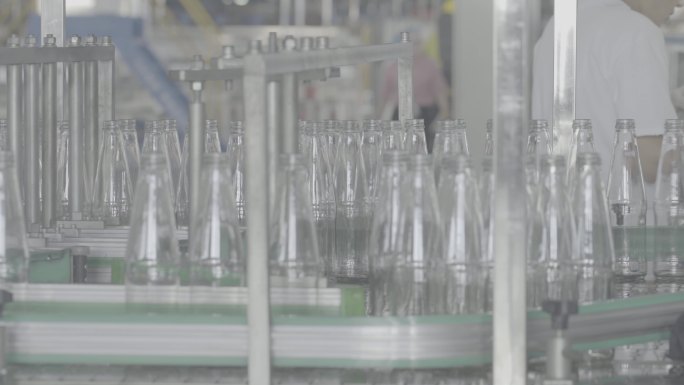 04玻璃瓶生产流水线 工厂 人工检查4K