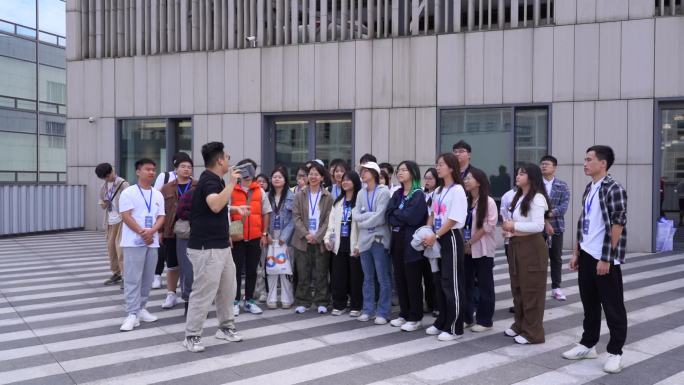 参观 大疆 科技 公司 大学生 学习走访