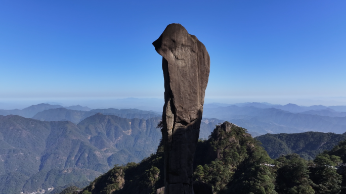 航拍江西上饶三清山巨蟒出山