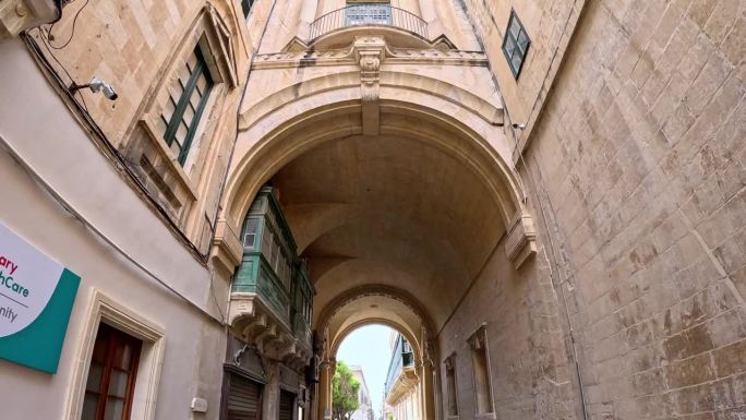 马耳他瓦莱塔的窄巷