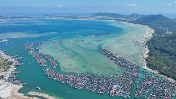 4k海南陵水疍家鱼排玻璃海海湾玻璃海航拍