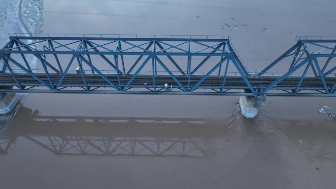 黄河流域包头段铁路大桥
