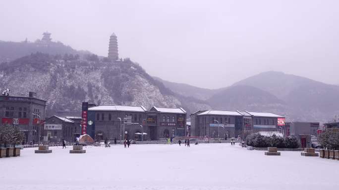 延安宝塔下雪素材