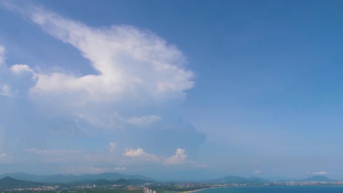 蓝天白云的海滨延时4K视频素材