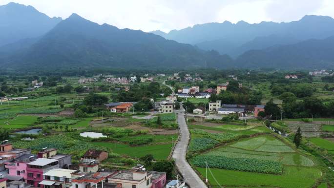 航拍韶关市曲江区罗坑大草原