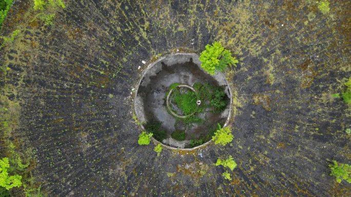 格鲁吉亚茨卡尔图博废弃的苏联温泉度假村。鸟瞰图。