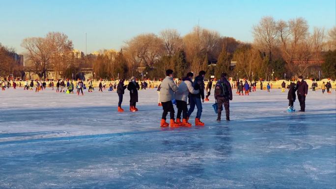北京什刹海冰场冰上运动横版