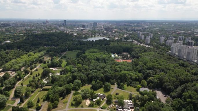 无人机拍摄的波兰科尔佐夫西里西亚公园