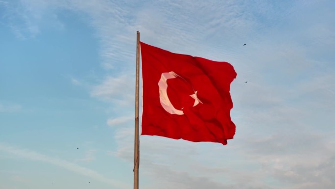 土耳其共和国100周年庆典土耳其国旗和战机交接仪式无人机视频，7月15日烈士桥Çengelköy， 