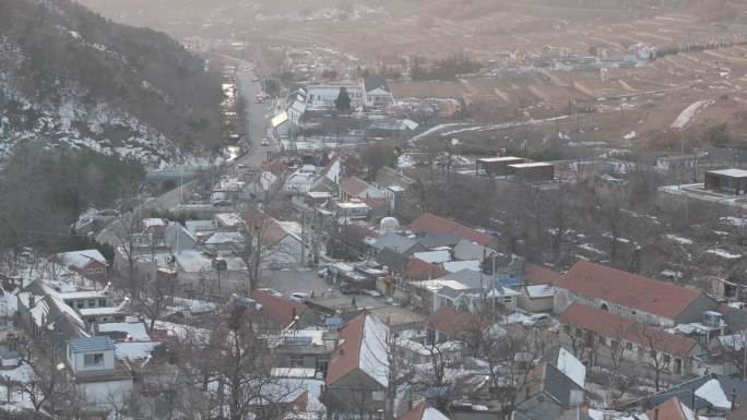 航拍威海市环翠区里口山王家疃村冬季村庄