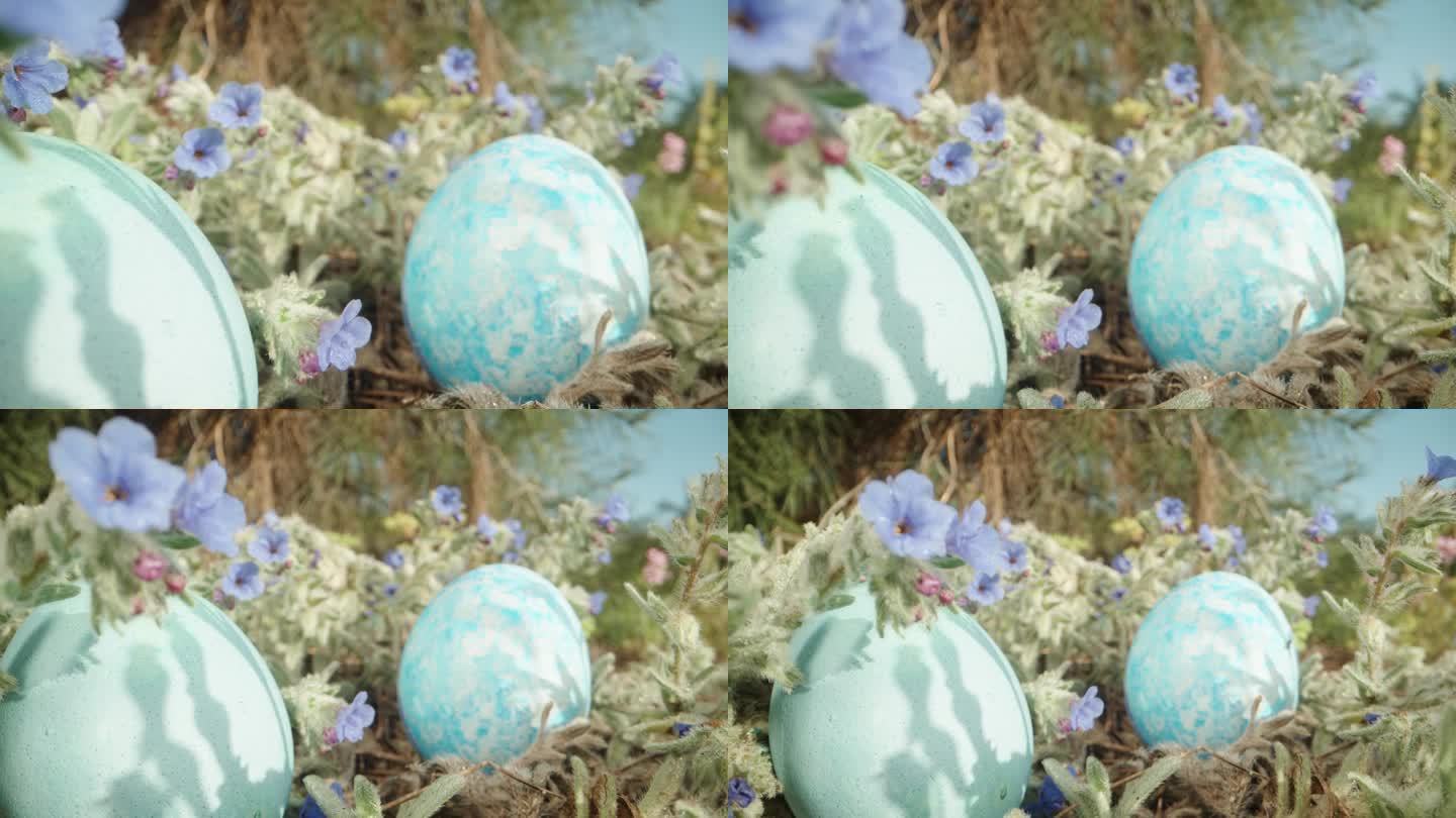 蓝色的复活节彩蛋藏在有花的草里，一个阳光明媚的森林。多莉滑块极端特写。