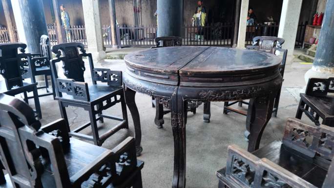 古代圆桌椅旧桌椅