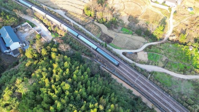 绿皮火车春节春运