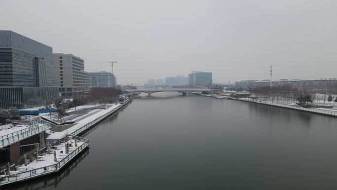 河道雪景航拍