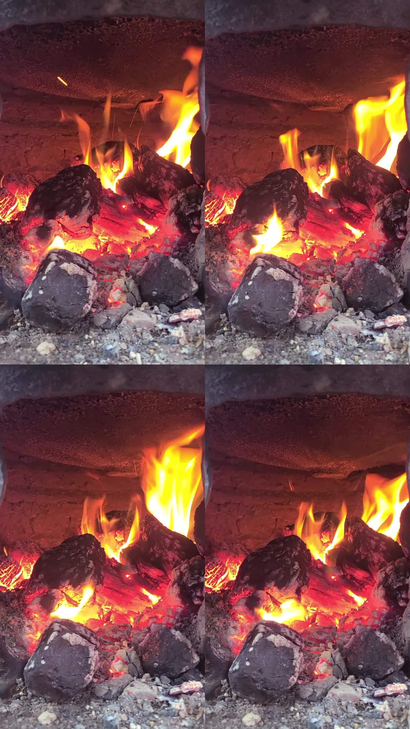 【竖版视频】农村大锅灶里的炭火