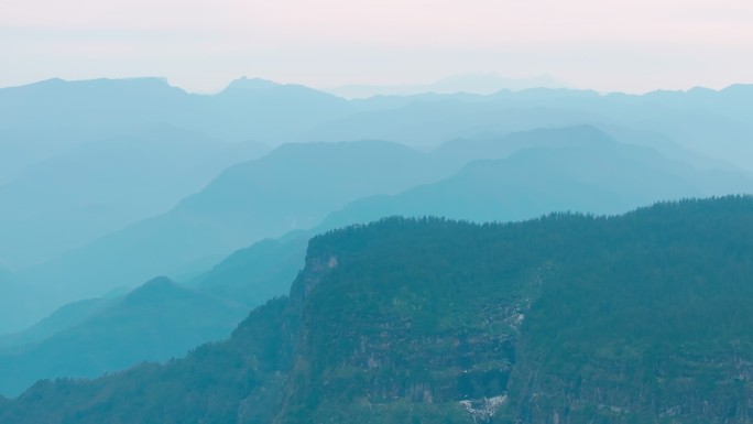 航拍瓦屋山风光