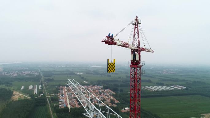 电力铁塔铁塔组立国家电网高空作业高空塔吊