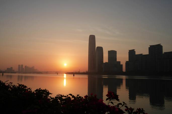 8K延时拍摄，广州冬天珠江边日出两岸美景