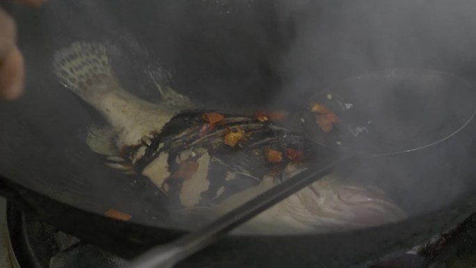 黄山市呈坎镇 腌制臭鳜鱼及烹饪过程