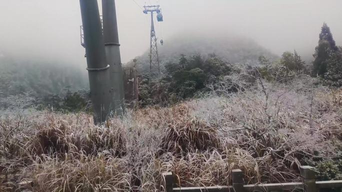 安徽黄山索道缆车雪山美景风景视频素材90