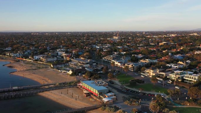 澳大利亚墨尔本布莱顿海滩的航拍视频