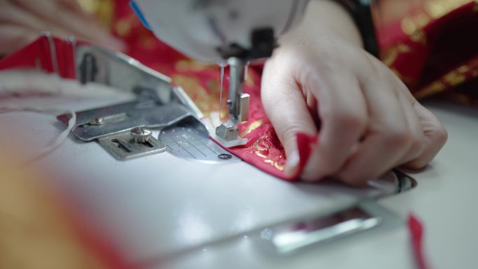 缝纫机服装加工剪裁