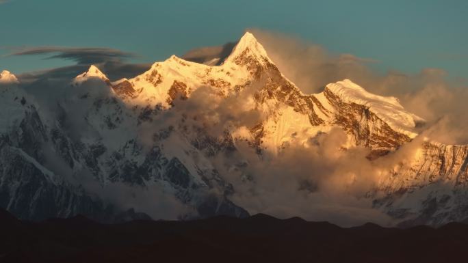 南迦巴瓦日照金山