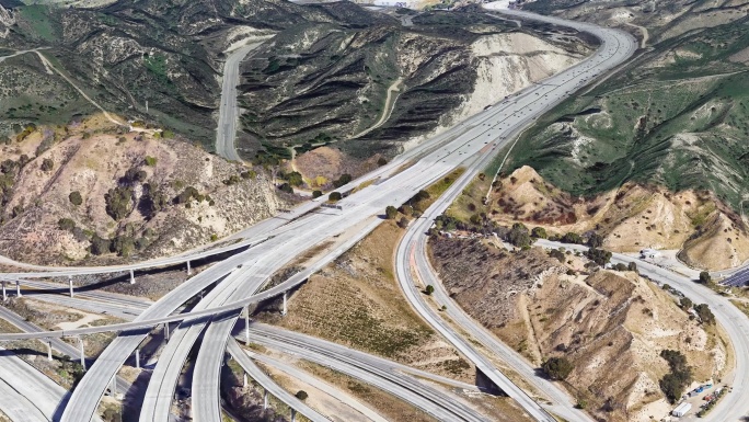 道路建设 高速公路 山里高速公路