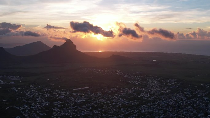 航拍，余辉，夕阳，毛里求斯城市唯美景观