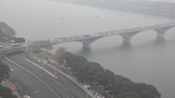 长沙橘子洲大桥东，湘江中路延时摄影