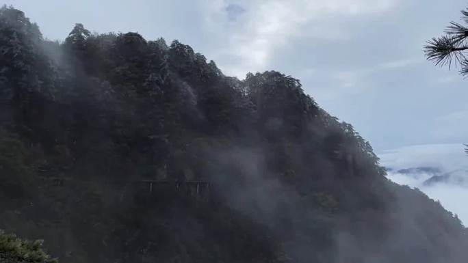 羊狮慕雪景实拍原生态旅游