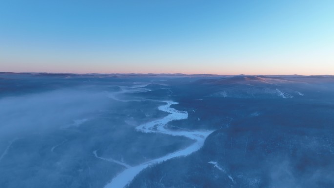 航拍寒冬林海雪原冻雾冰河