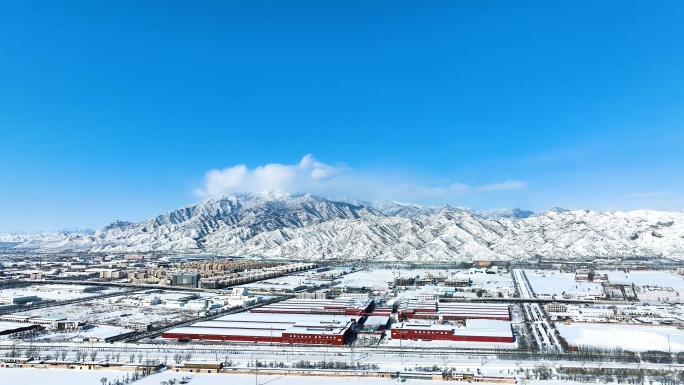 呼和浩特 大青山 冬季