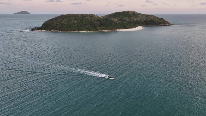 航拍户外渔船风光海岛