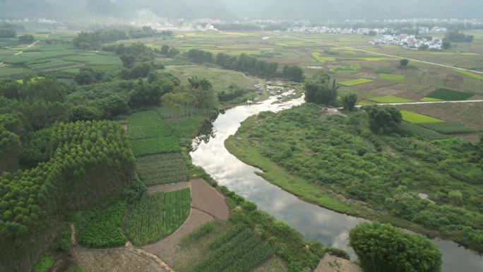 小河弯弯