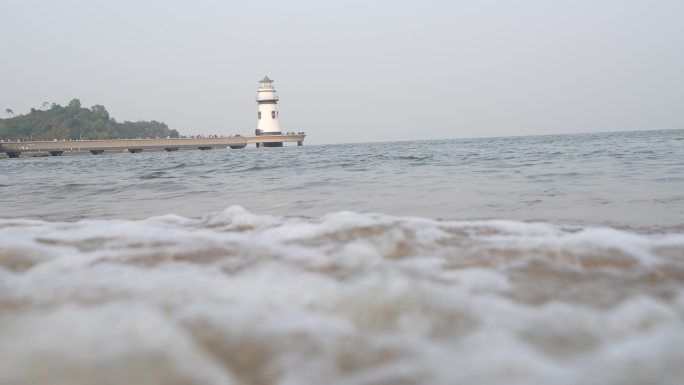 海滩沙滩海浪游人休闲视频4K