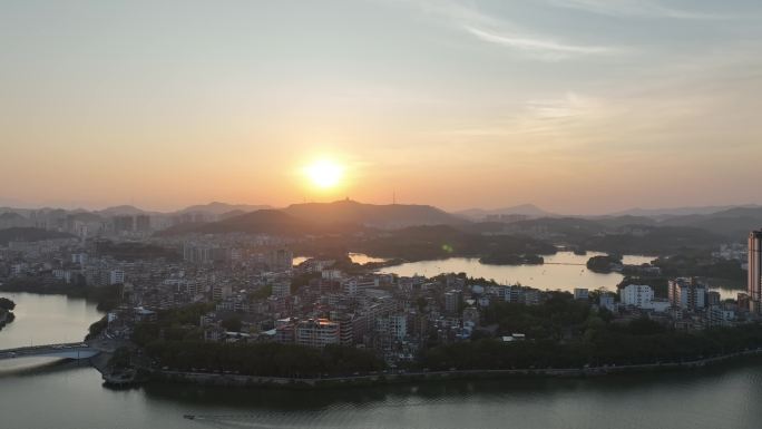 惠州西湖风景区航拍夕阳唯美日落湖泊风景