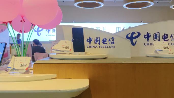 中国电信营业厅顾客排队办理业务视频素材9
