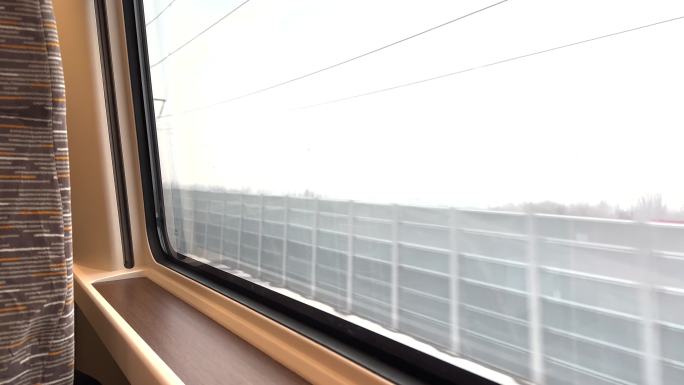 4K行驶的高铁窗外空境