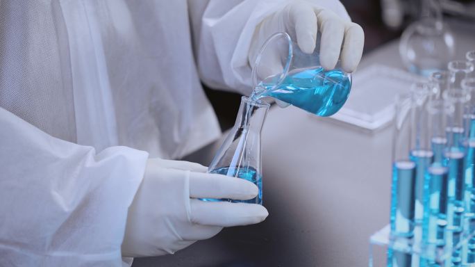 【正版素材】医疗生物实验注入倒入