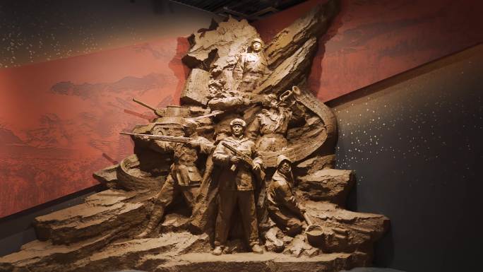 九一八历史博物馆内的红军雕塑