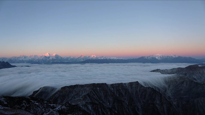 贡嘎雪山日照金山延时