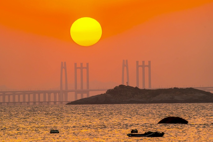 泉州湾跨海大桥长焦日落大太阳风光延时