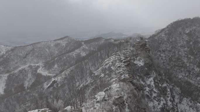 航拍威海市环翠区里口山桃子山风雪山野雪凇