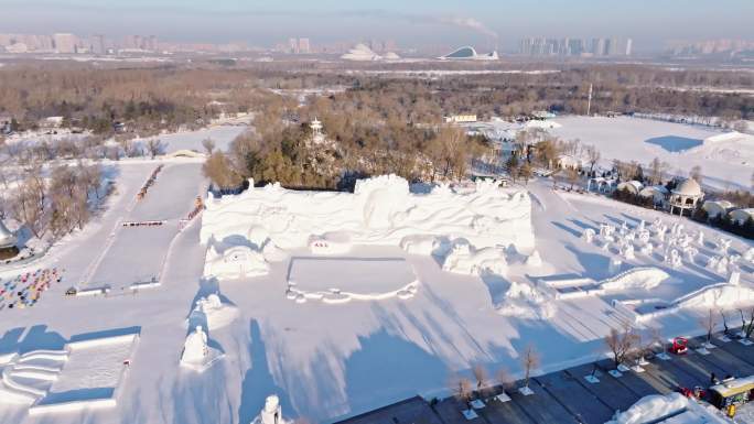 中国黑龙江哈尔滨太阳岛雪博会雪雕航拍合集