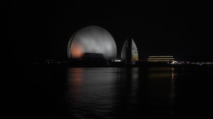 海上城市夜景贝壳大剧院港珠澳大桥4K