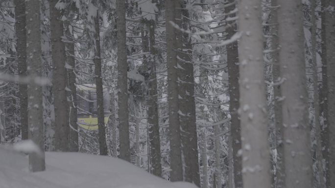 4K log3滑雪场缆车
